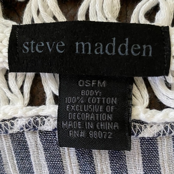 Steve Madden Oversized Striped‎ Fringe Top - Picture 11 of 12